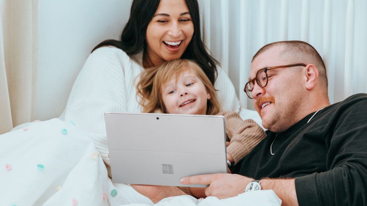 Microsoft puts the Windows Subsystem for Linux in its app store for faster updating