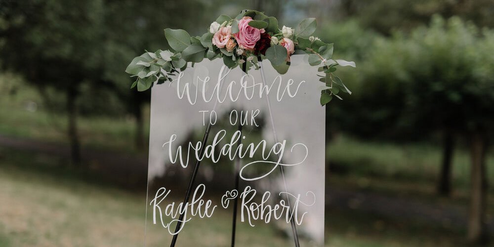 What Are The Neon Signs And What Are Their Associated Benefits?