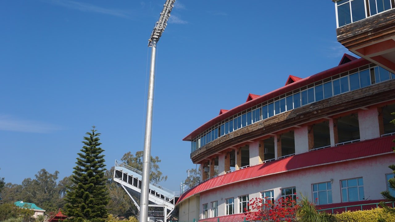 Embracing Comfort: The Vital Role of Heated Jackets for Cricket Stadium Fans