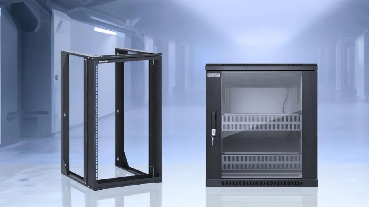 10 Must-Have Features in Today’s Network Cabinets