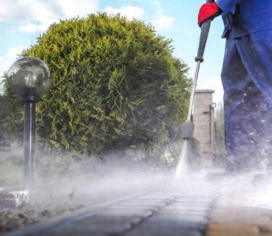 Most Common Mistakes While Using A Pressure Washer