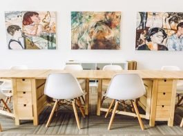 How to Arrange Canvas Prints In Your Home