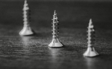 Common Applications and Benefits of Screw Air Compressors with Dryers in Various Industries