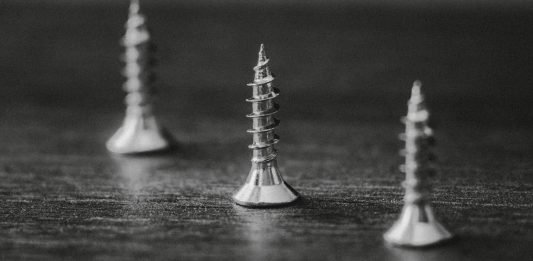 Common Applications and Benefits of Screw Air Compressors with Dryers in Various Industries