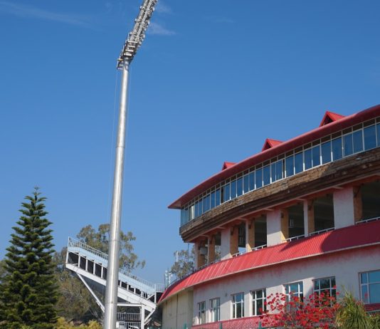 Embracing Comfort: The Vital Role of Heated Jackets for Cricket Stadium Fans